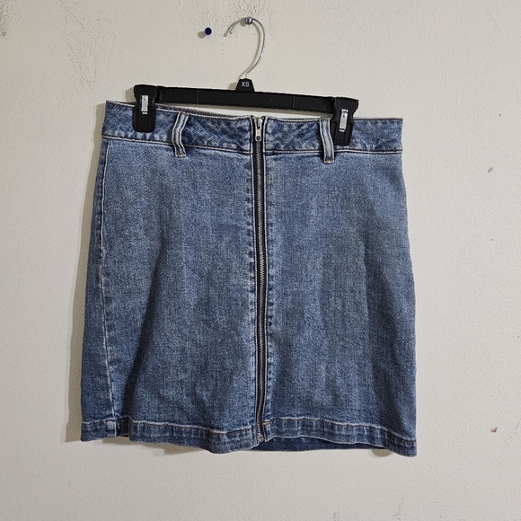 Misc Denim Mini Skirt - Picture 2 of 3